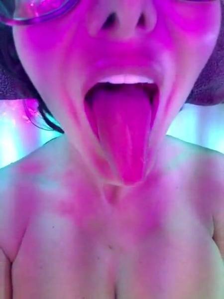 Ava Addams orgasm during tanning onlyfans porn videos on adultfans.net