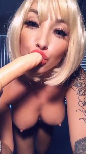 Austin Reign blonde dildo snapchat premium xxx porn videos on adultfans.net