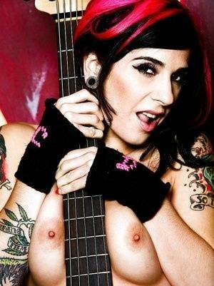 Milf babe Joanna Angel shows her big tits and hairy pussy on adultfans.net