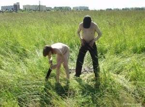 White girl fucks a homeless military man in the privacy of long grasses on adultfans.net