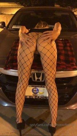 Calihotwife - Whore Sucking Dick in Parking Lot on adultfans.net