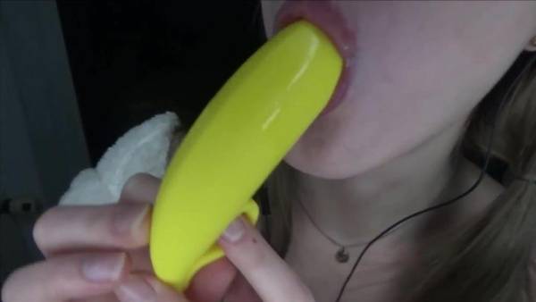Peas and Pies ASMR - banana toy on adultfans.net