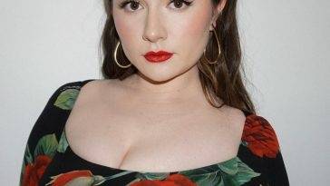 Emma Kenney Sexy on adultfans.net