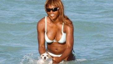 Serena Williams Shows Off Her Boobs on the Beach on adultfans.net