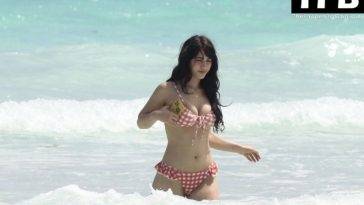 Caylee Cowan & Casey Affleck Hit the Beach in Mexico - Mexico on adultfans.net
