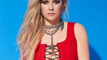 Avril Lavigne See Through & Sexy Collection on adultfans.net
