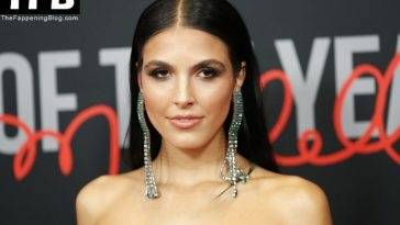 Jena Rose Shows Off Her Sexy Tits at the 31st Annual Musicares Person of the Year Gala (13 Photos + Video) - fapfappy.com