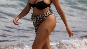 Afida Turner Flashes Her Nude Boobs in a Bikini in Miami Beach on adultfans.net
