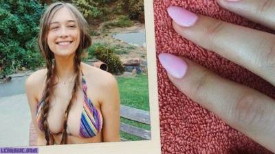 Babe Elsie Hewitt #2 – Sexy busty model nudes - leakhive.com