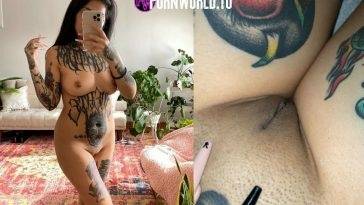 Plantmamiiii shaved tinny pussy only fans  on adultfans.net