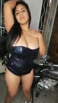 Alonelesshusban CAM4 nude camgirls on adultfans.net