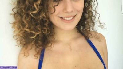 Babe Leila Lowfire – Busty German Girl Nudes - Germany on adultfans.net