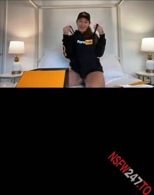 Dani Daniels enjoying new gift snapchat premium 2020/12/29 porn videos - manythots.com
