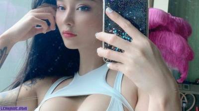 Naughty Songyuxin_hitomi – Big Booty Asian Girl on adultfans.net