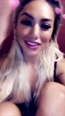Gwen Singer anal plug & dildo snapchat premium xxx porn videos on adultfans.net