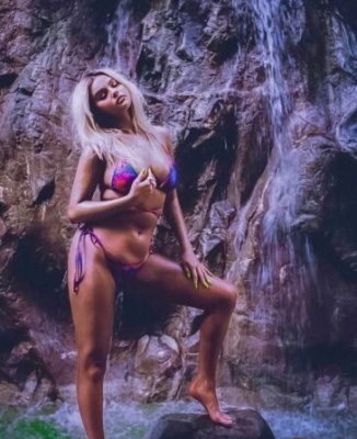 Selena Gomez Rare Bikini Modeling Set Leaked - Usa on adultfans.net