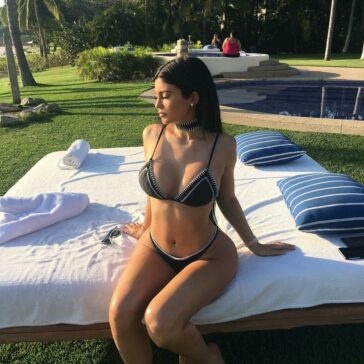 Kylie Jenner Thong Bikini Pool Candid Set Leaked - Usa on adultfans.net