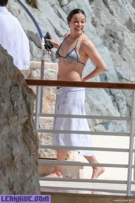  Michelle Rodriguez Caught in Bikini At Eden Roc Hotel in Antibes, France - France on adultfans.net