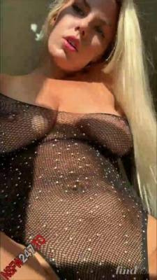 Jenna Lee striping in sunshine in a net black lingerie onlyfans porn videos - manythots.com