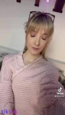 Video TikTok porn from an insatiable blonde with a hard fuck on the bed - leaknud.com