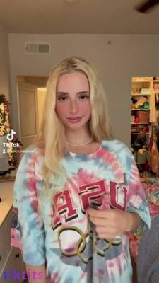 TikTok nude funny girl who is trending to bare her white boobs on adultfans.net