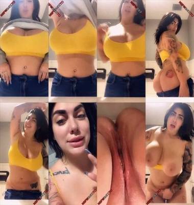 Alva Jay booty tease snapchat premium 2019/10/06 on adultfans.net