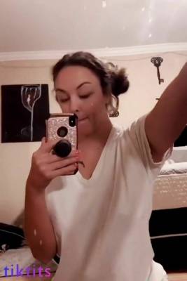 Girl accepts TikTok challenge and shoots adult content with nudity in mirror reflection on adultfans.net