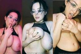 Tessa Fowler Nude Sucking Her Big Tits Video on adultfans.net