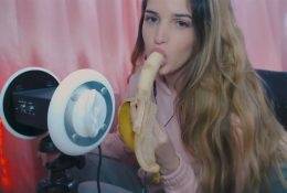 Luz ASMR Eating A Banana Video on adultfans.net