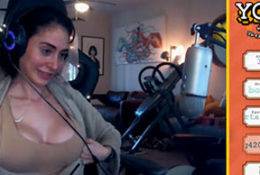 Twitch Thot Yoni Showing Off Her Big Tits on adultfans.net