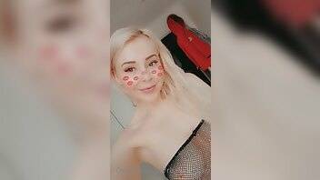 OnlyFans Sindy Squirts 18 yo Pussy @realsindyday part1 (292) on adultfans.net