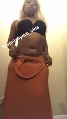 Nude Tiktok  OMG Just wait till she turns around and lifts her dress up 😭😫😱🍑👋🏾 on adultfans.net