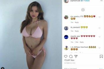 Sophie Mudd Nude Tease Eating Video on adultfans.net