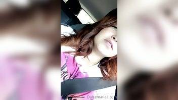 Dulcemariaa - Playing In The Car on adultfans.net