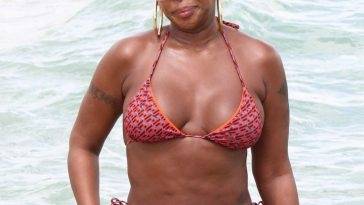 Mary J. Blige Goes For a Dip in the Ocean While Enjoying a Day at the Beach on adultfans.net
