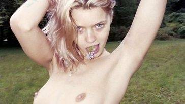 Abbey Lee Kershaw Nude and Sexy Pics & Porn Video on adultfans.net