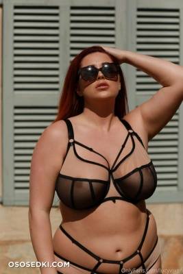 Lucy Collett on adultfans.net