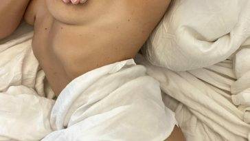Gabbie Hanna Topless In Bed Onlyfans Set Leaked on adultfans.net