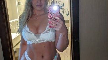 Iskra Lawrence Sexy (1 Photo) on adultfans.net