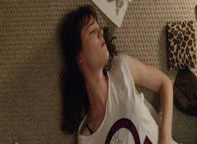 Vanessa Hudgens, Mackenzie Davis 13 Freaks Of Nature (2015) Sex Scene on adultfans.net
