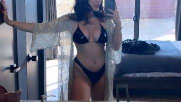 Stella Hudgens Shows Off Her Sexy Tits (1 Photo) on adultfans.net