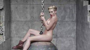 Miley Cyrus Naked (32 Pics + GIFs & Video) on adultfans.net