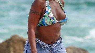 Mary J. Blige Relaxes in a Bikini on the Beach in Miami on adultfans.net