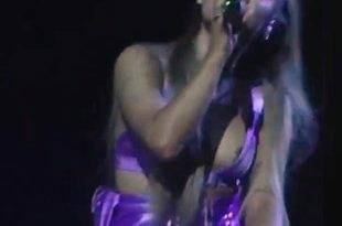 Ariana Grande Nipple Slips Out In Concert on adultfans.net