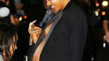 Slick Woods Braless Showed Her Baby Bump at NYFW ! on adultfans.net