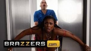 Brazzers 13 Ebony BBW Maserati Gets Stuck in Elevator on adultfans.net