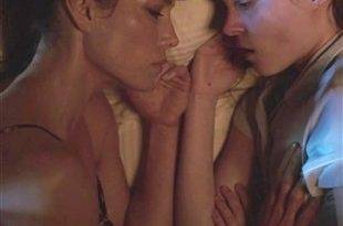 Jessica Biel Masturbates Her Little Sister In "The Sinner" on adultfans.net