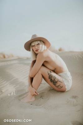 Photo by Luke Gottlieb on adultfans.net