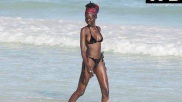 Skinny Adut Akech Bior Spent Her Christmas Day Birthday Soaking Up the Sun in Mexico - Mexico on adultfans.net