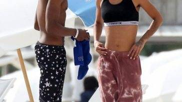 Willow Smith Shows Her Pokies as She Relaxes with Her Boyfriend on the Beach in Miami on adultfans.net